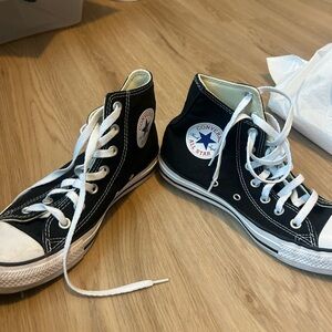Black converse all stars